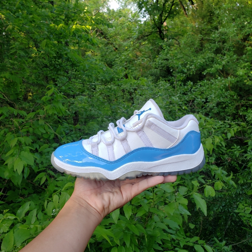 Jordan 11 low unc
